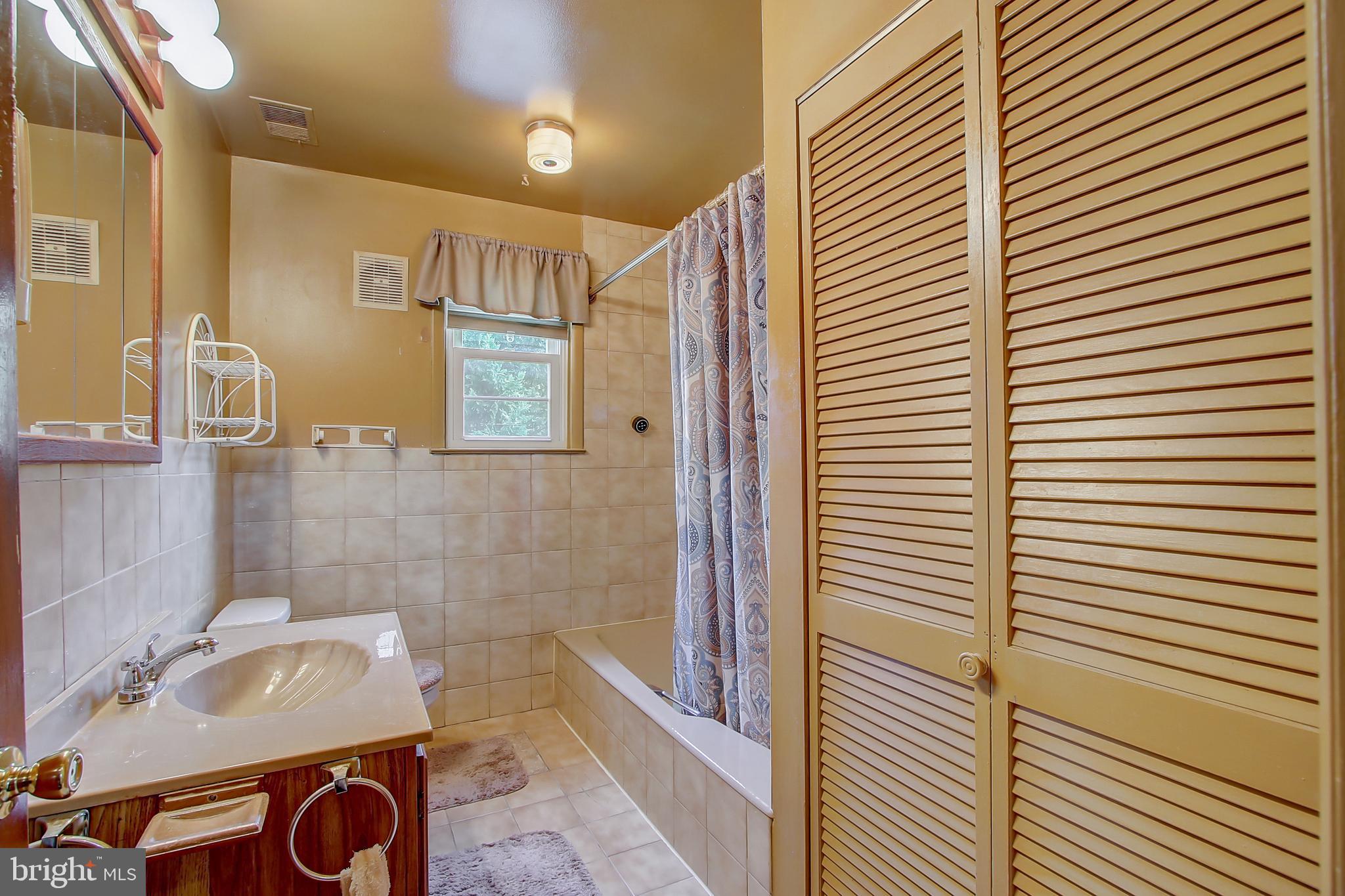 1417 Waterford Road Essex, MD 21221 - Photo 8 of 37