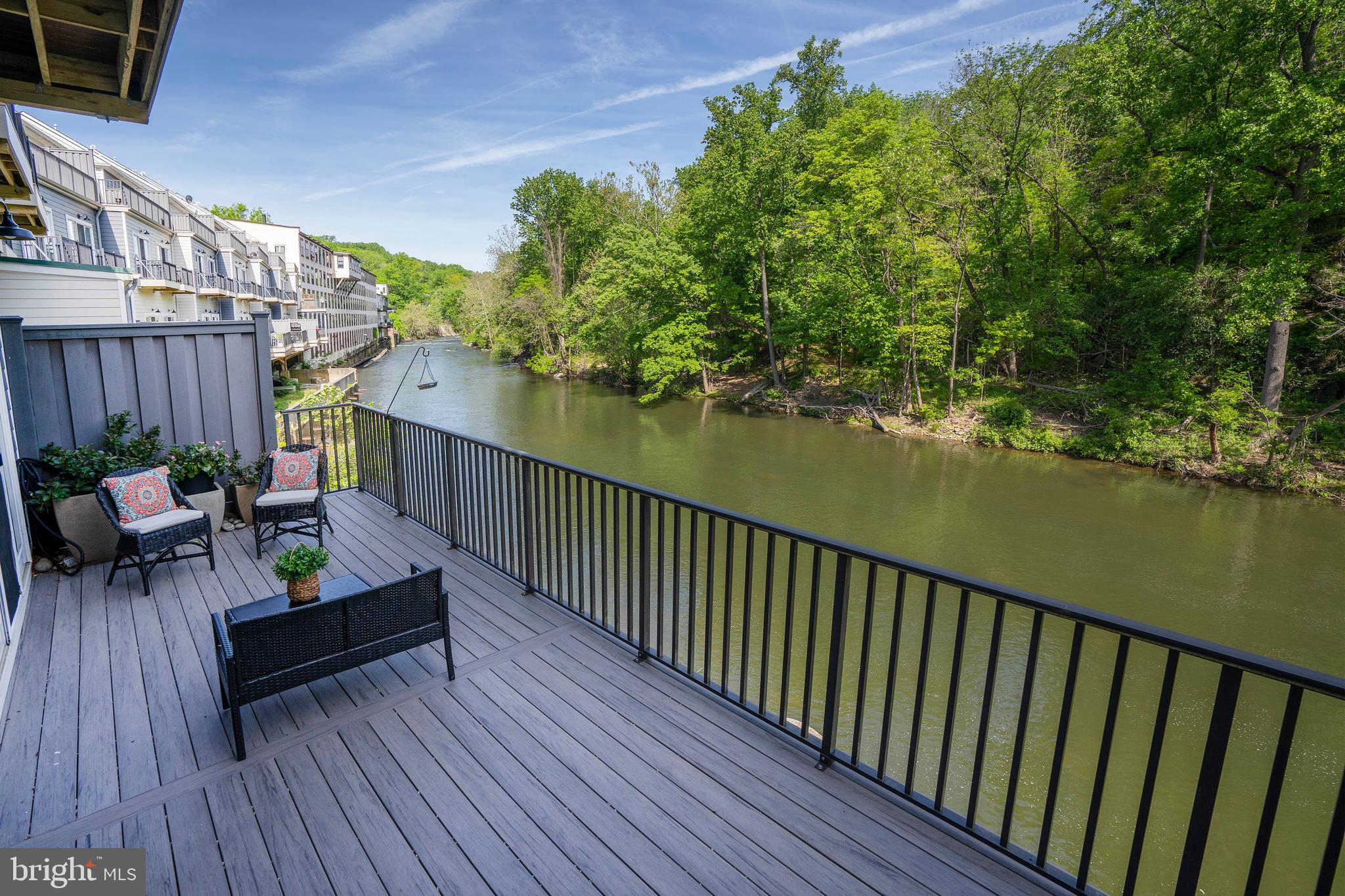 118 Bancroft Mills Road Wilmington, DE 19806 - Photo 21 of 40 a view of a balcony with chairs