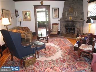 321 Davis Road Havertown, PA 19083 - Photo 7 of 12 Living Room