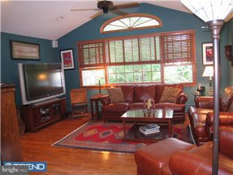 321 Davis Road Havertown, PA 19083 - Photo 9 of 12 Family Room