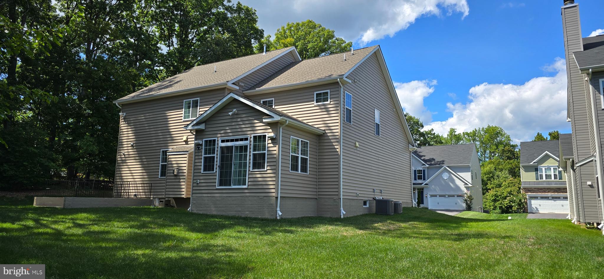 6111 Larricks Way Columbia, MD 21045 - Photo 5 of 80 Back view of the house
