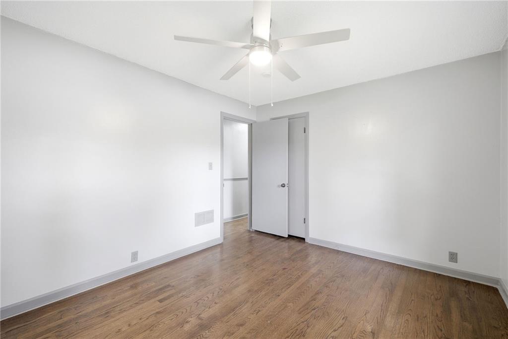 11008 Grandview Road Kansas City, MO 64137 - Photo 37 of 52