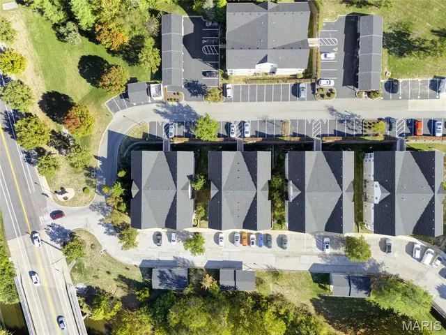 $179,999 | 1109 Arbor Creek Drive, Unit 3C, St. Louis, MO 63122