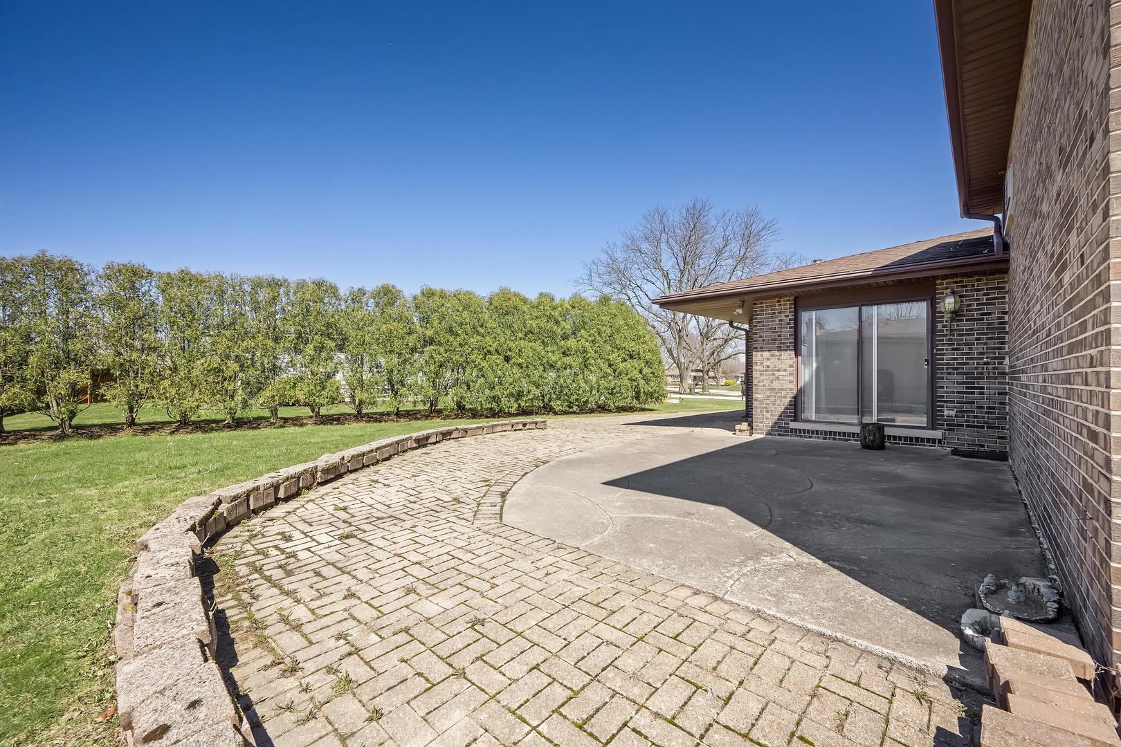 1631 Arbor Court Darien, IL 60561 - Photo 5 of 7 a view of a house with a yard