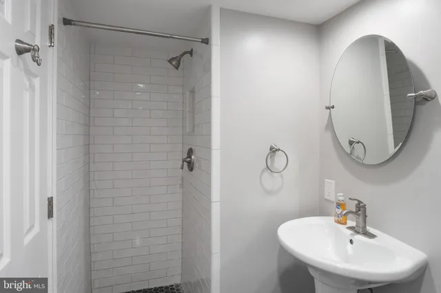 a car parked in a parking garage