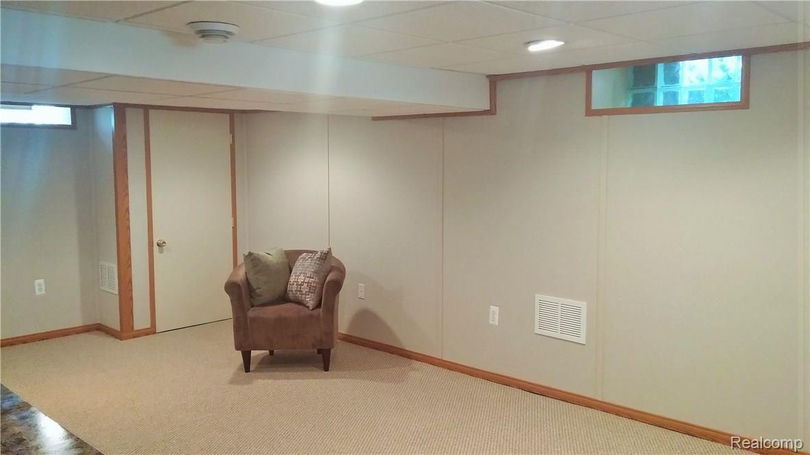 2036 Harvard Road Berkley, MI 48072 - Photo 24 of 32 20150915_130235.jpg