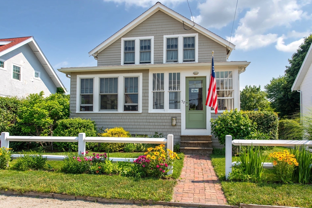 52 Wachusett Road Weymouth, MA 02191 - Photo 2 of 41