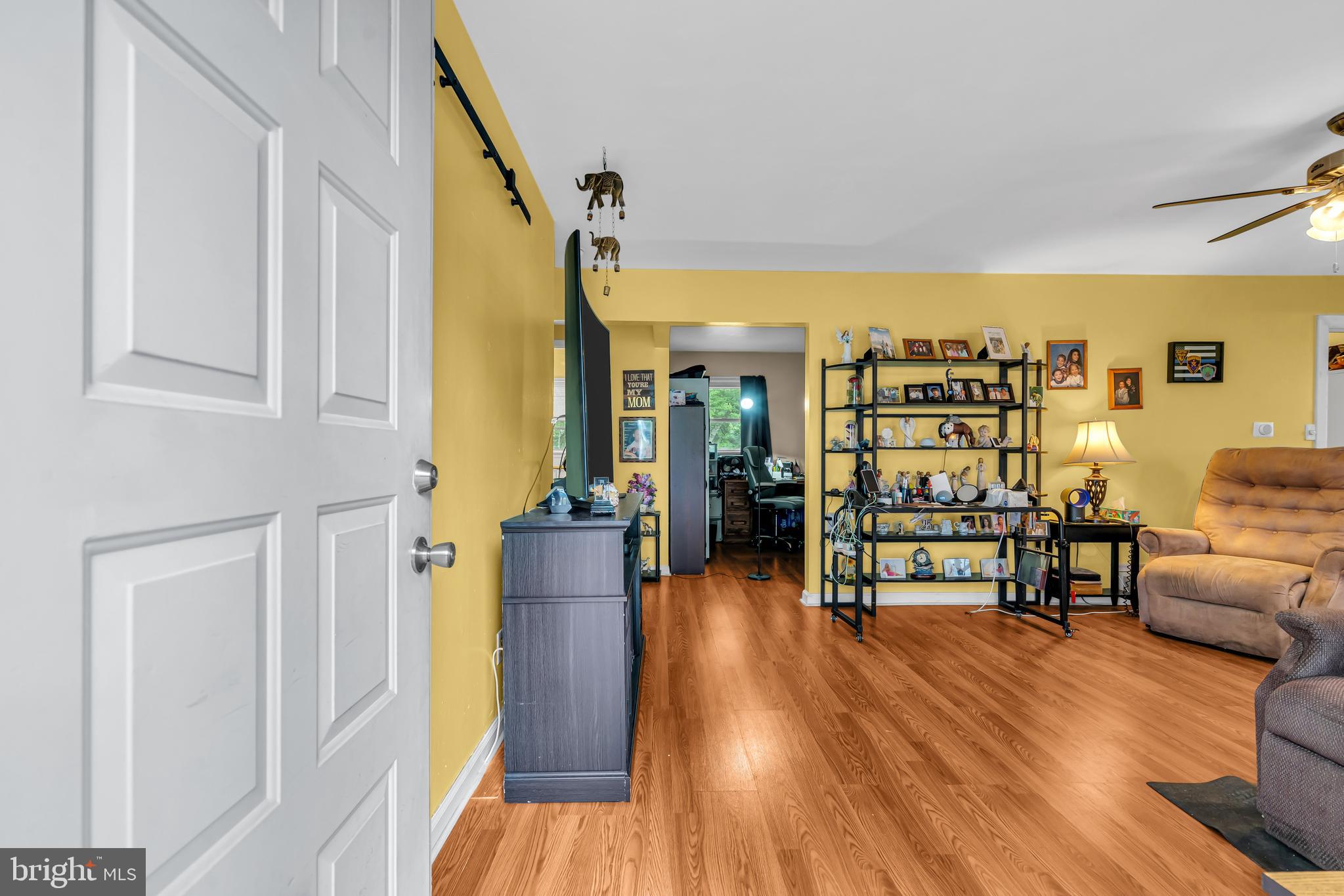 733 Buck Road Monroeville, NJ 08343 - Photo 4 of 24 a living room with furniture and wooden floor