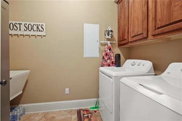 $380,000 | 155 Grand Lake Drive, Covington, LA 70435