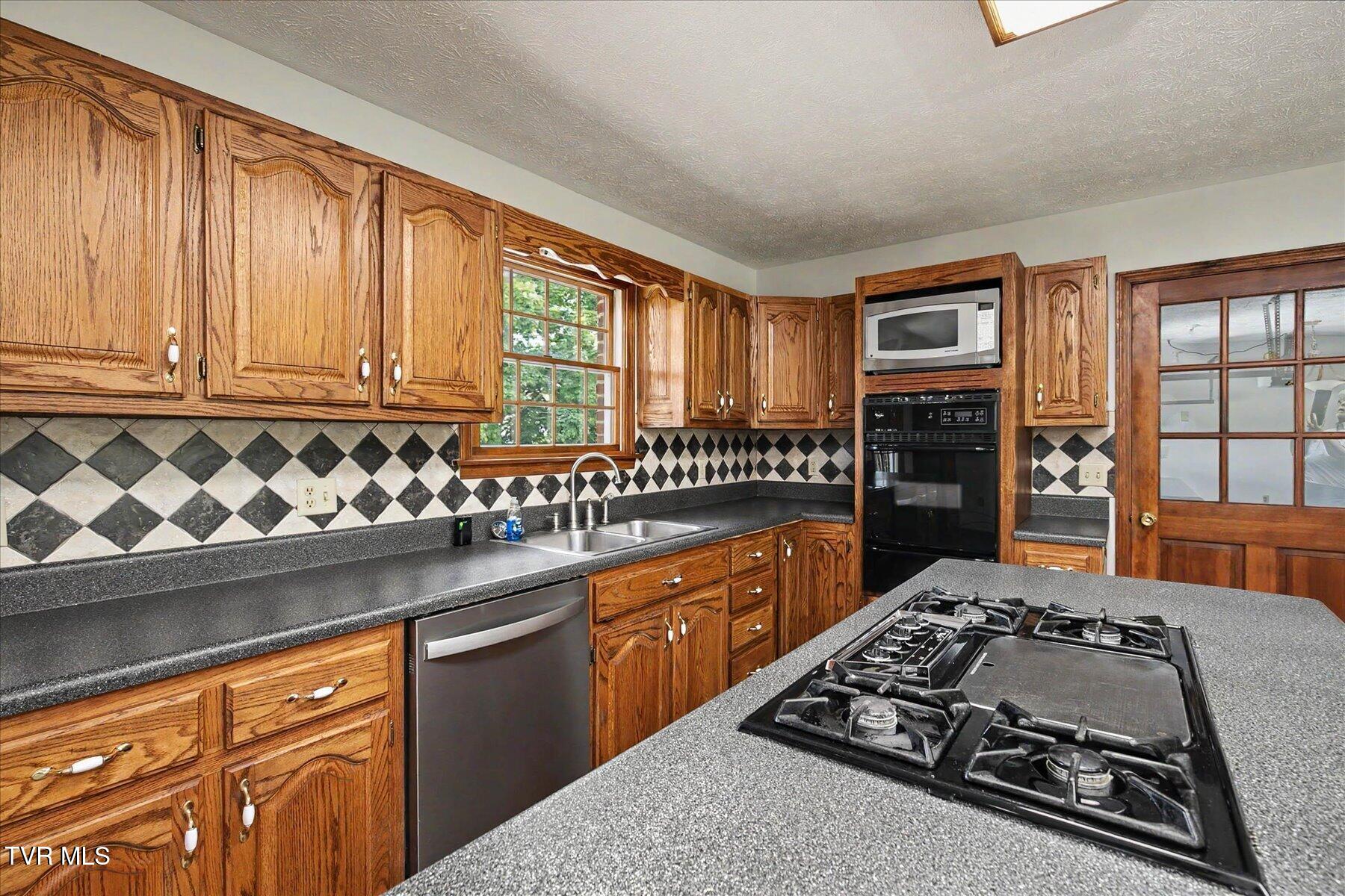 268 Byington Road Rogersville, TN 37857 - Photo 17 of 53 17-268 Byington -15