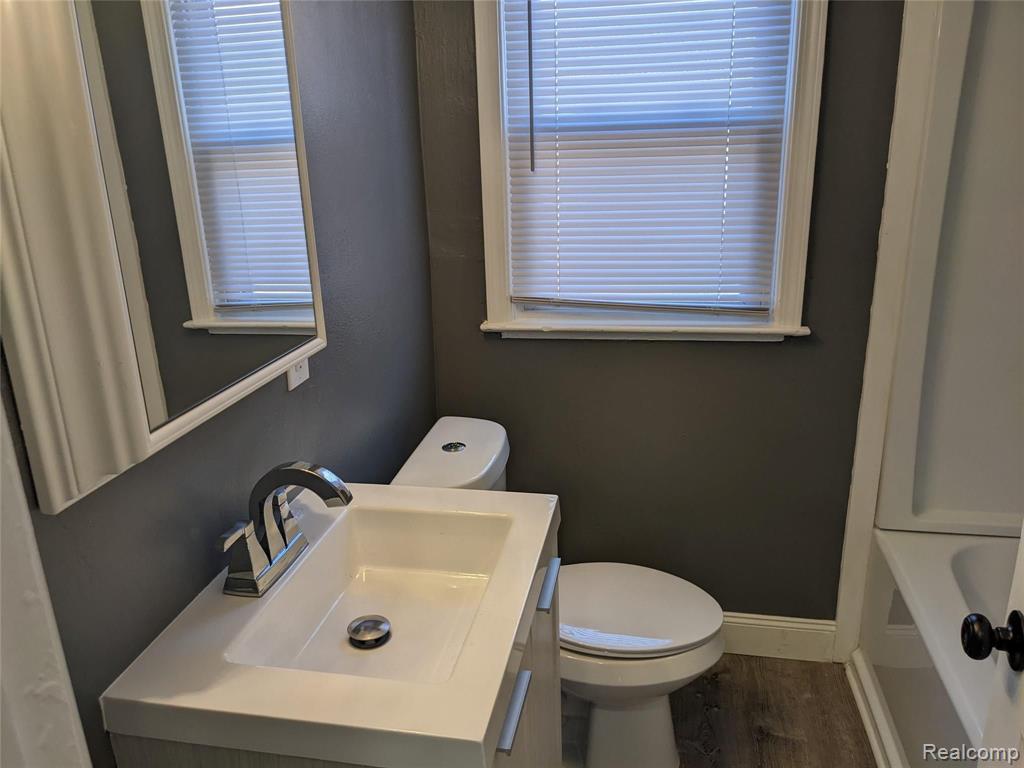 10033 Patton Street Detroit, MI 48228 - Photo 15 of 28