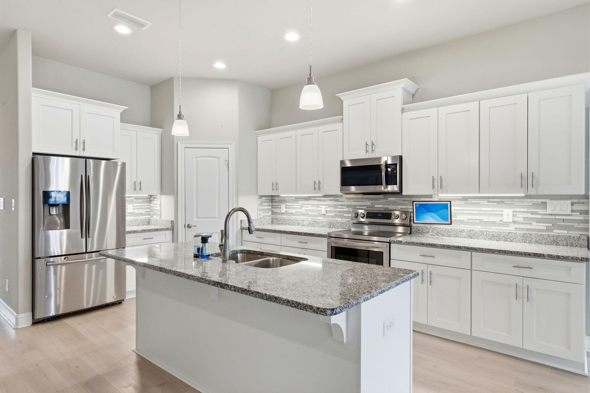 9178 Ridge Road Navarre, FL 32566 - Photo 15 of 54 16-web-or-mls-9178-ridge-rd