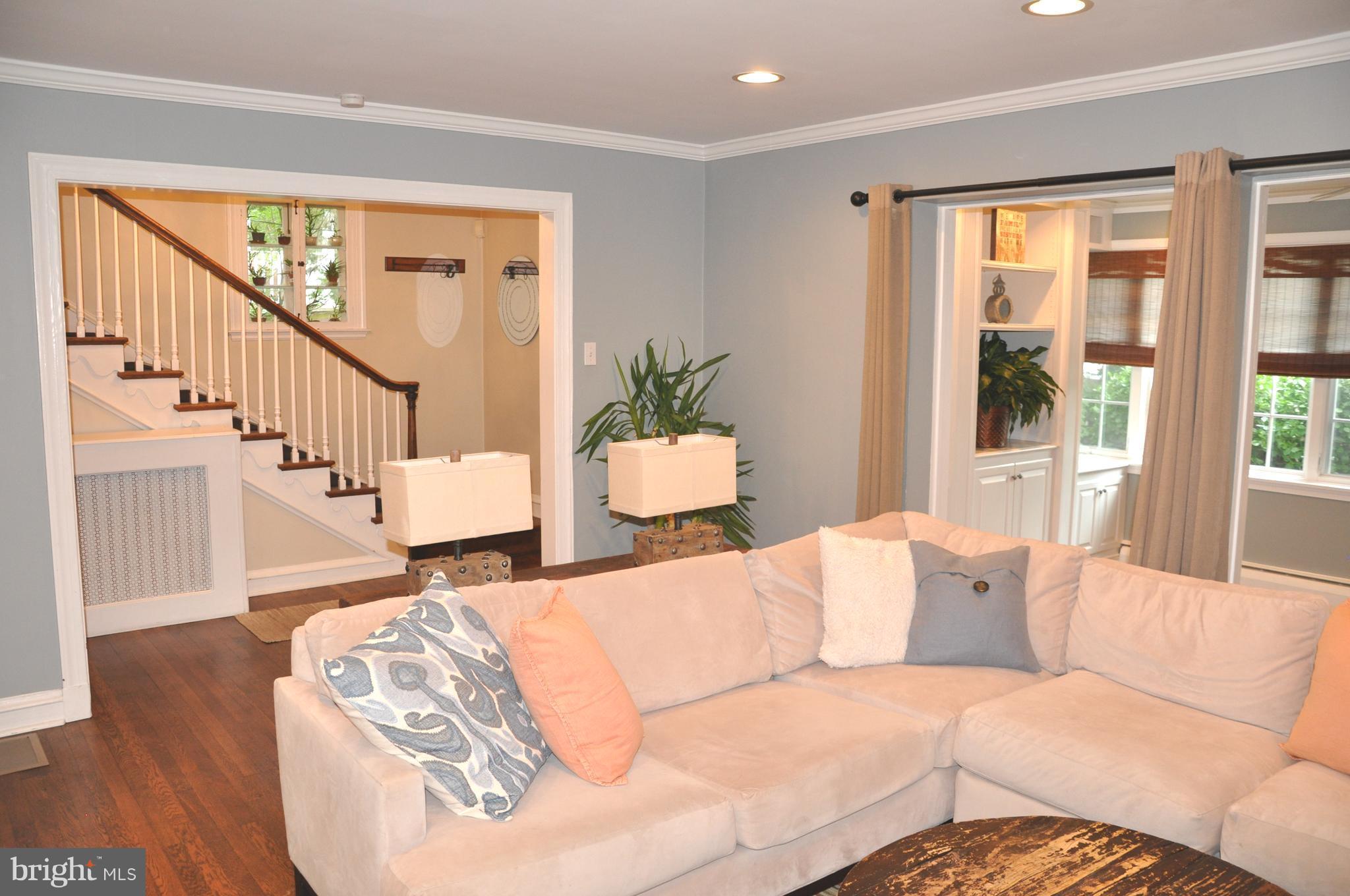 1514 Berwick Road Towson, MD 21204 - Photo 13 of 30 Family Room
