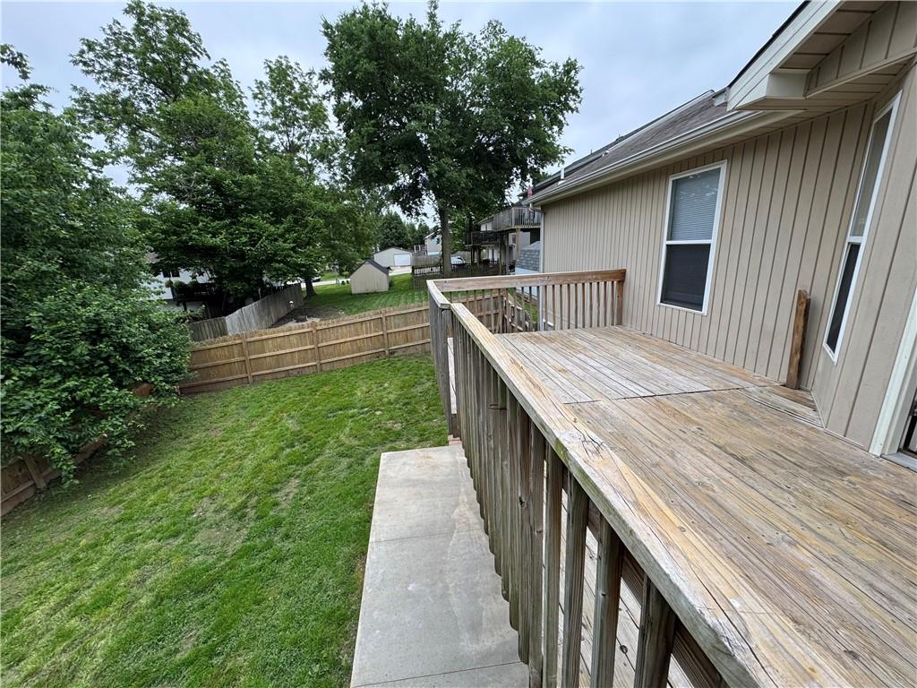 411 North Queen Ridge Avenue Independence, MO 64056 - Photo 37 of 44