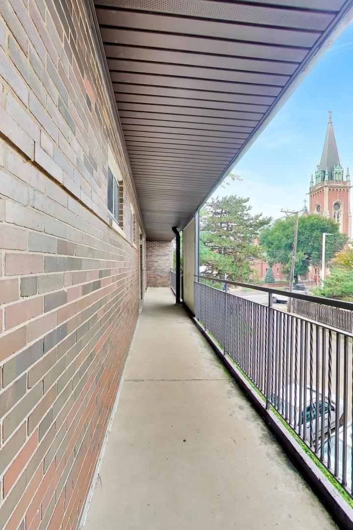 6359 North Ridge Avenue, Unit 302 Chicago, IL 60660 - Photo 19 of 33 Gallery Image 19