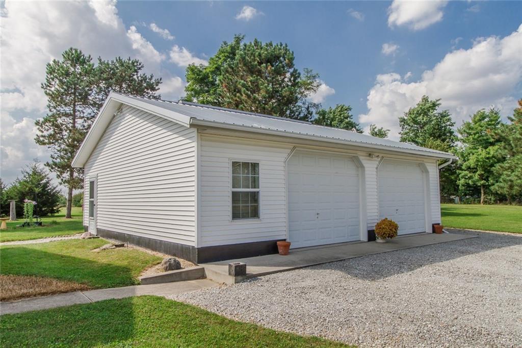 4050 Koons Road New Madison, OH 45346 - Photo 6 of 34