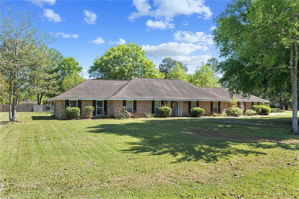 138 Rue Charlemagne Slidell, LA 70461 - Photo 1 of 17 Gallery Image 1