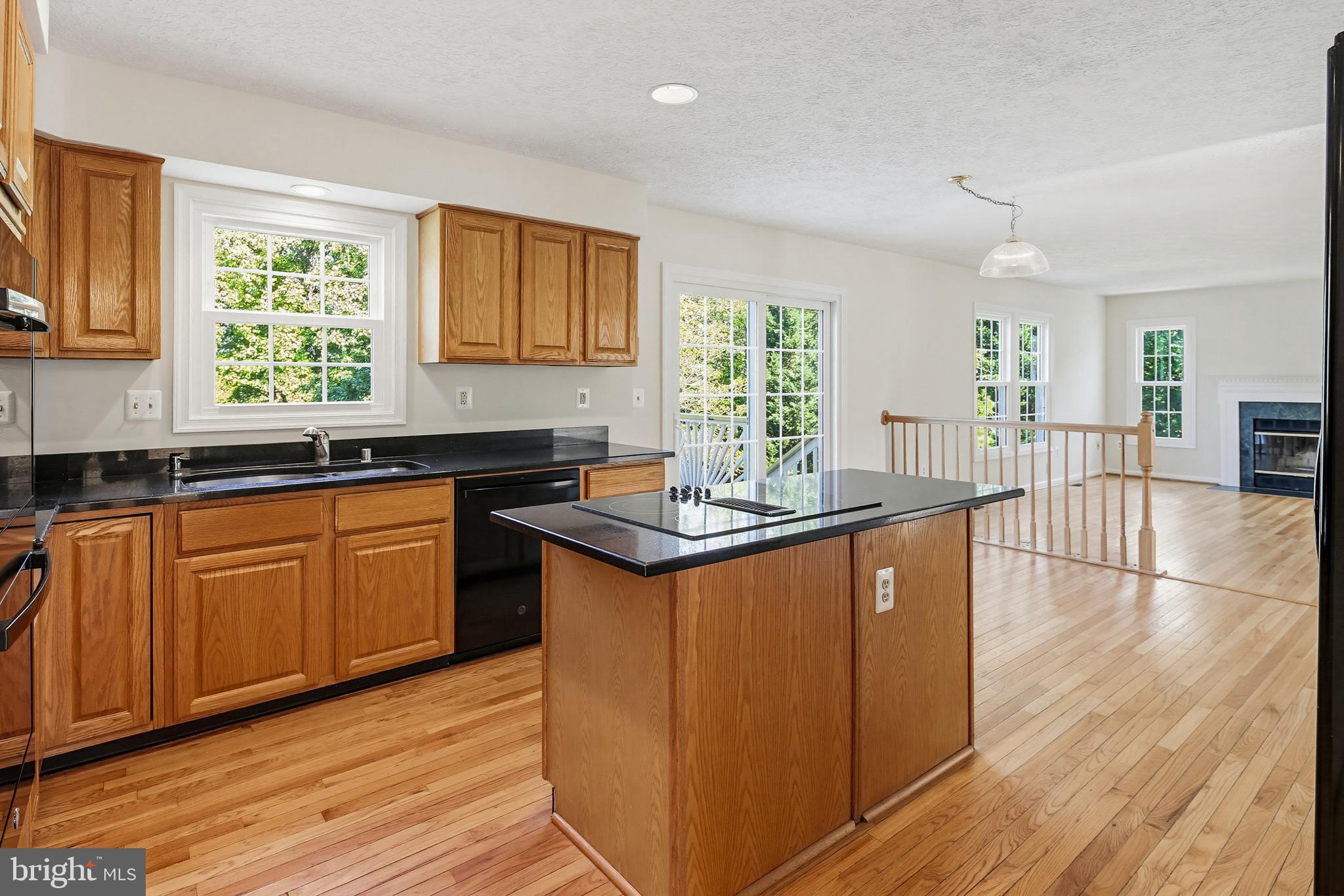 8266 Spring Branch Court Laurel, MD 20723 - Photo 13 of 73 Kitchen - granite countertops