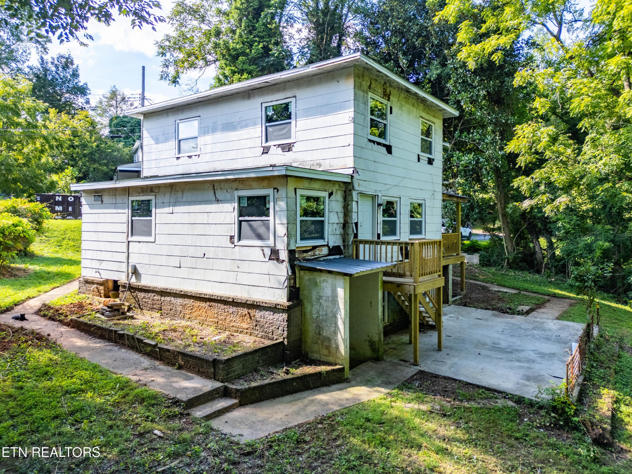 116 Hoyt Lane Oak Ridge, TN 37830 - Photo 12 of 54 Gallery Image 12