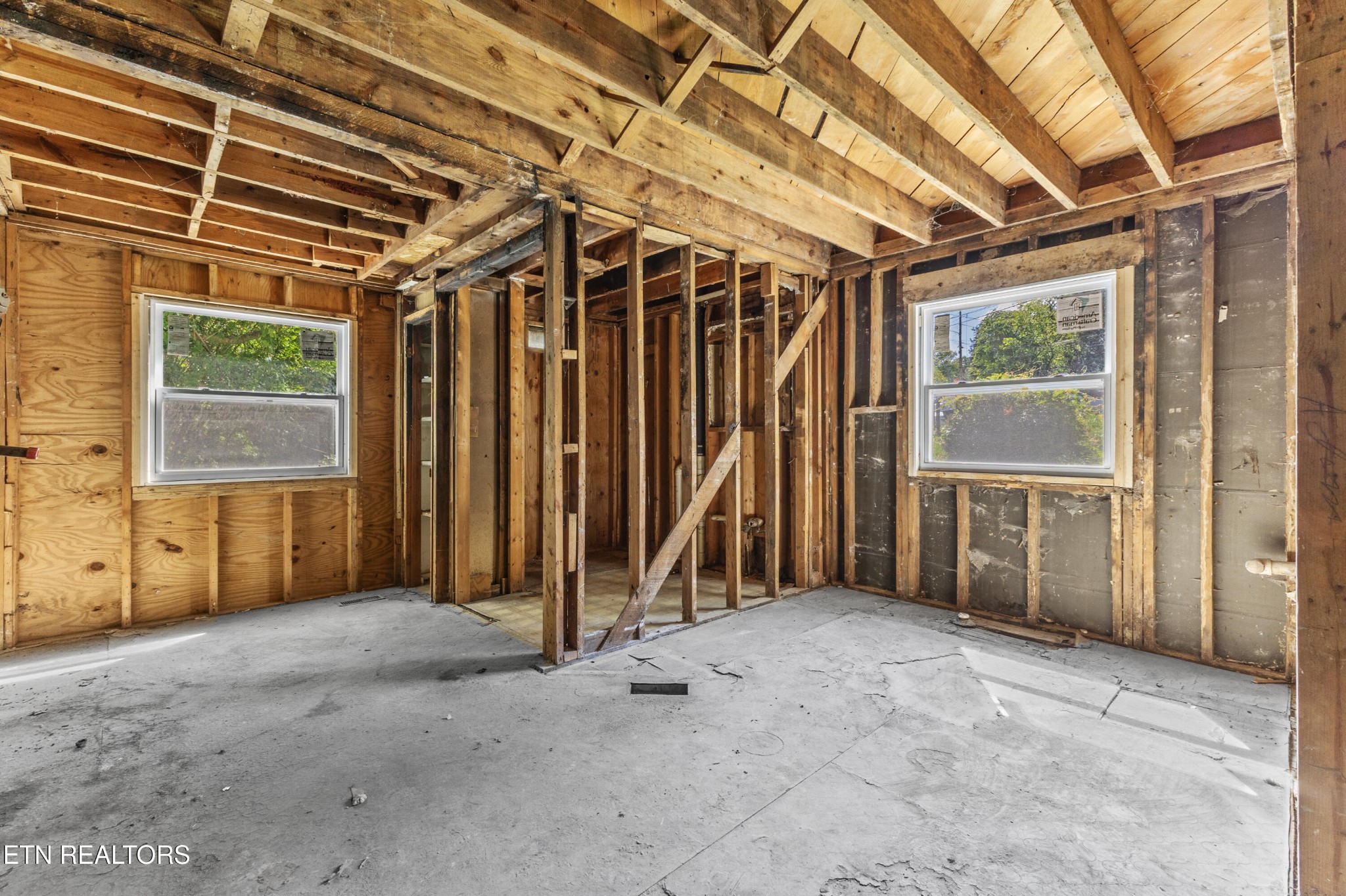 116 Hoyt Lane Oak Ridge, TN 37830 - Photo 17 of 54 Gallery Image 17