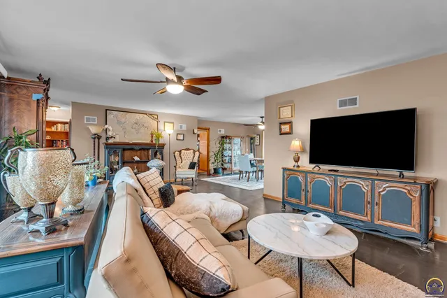 $329,000 | 355 Southwest Yorkshire Road, Topeka, KS 66606