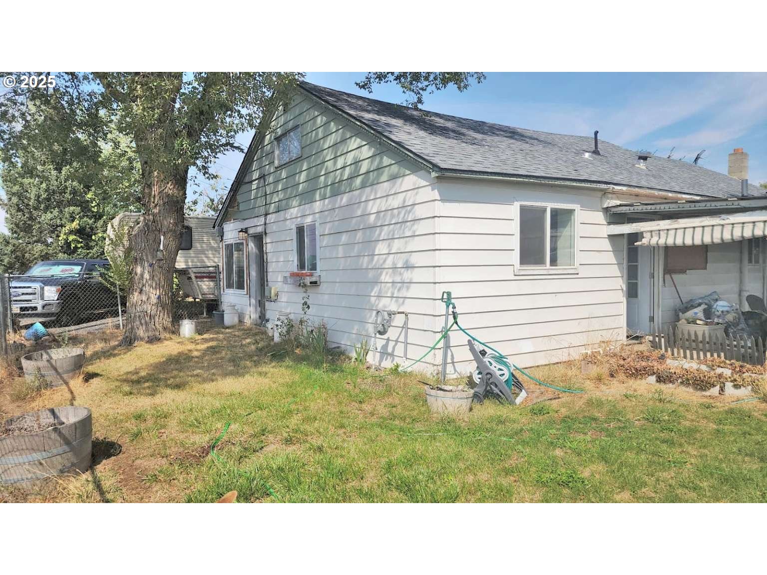 a black and white photo of a house