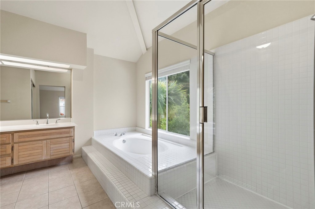 5 Belcanto Irvine, CA 92614 - Photo 17 of 41