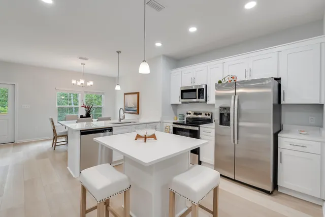 $389,900 | 24 Riverwalk Circle, Freeport, FL 32439