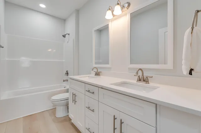 $389,900 | 24 Riverwalk Circle, Freeport, FL 32439