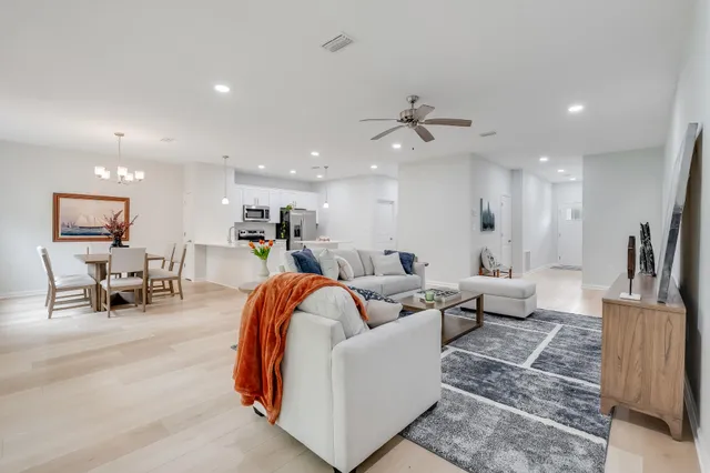 $389,900 | 24 Riverwalk Circle, Freeport, FL 32439