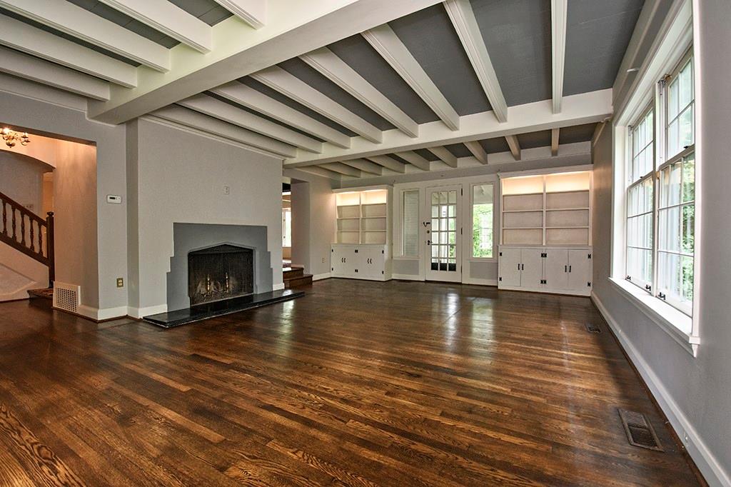36 Windsor Road Pittsburgh, PA 15215 - Photo 2 of 25 Living Room