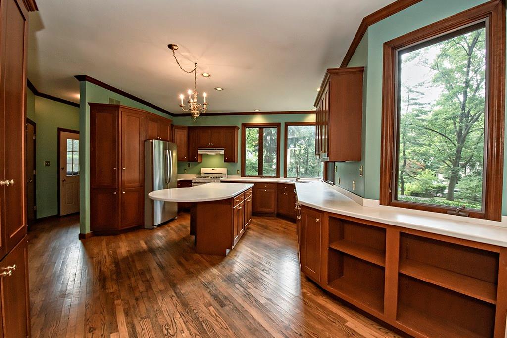 36 Windsor Road Pittsburgh, PA 15215 - Photo 11 of 25 Gallery Image 11