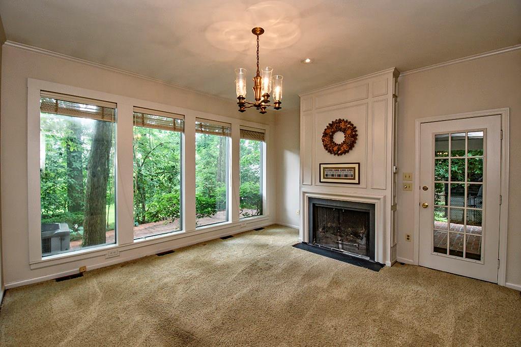 36 Windsor Road Pittsburgh, PA 15215 - Photo 5 of 25 Family Room
