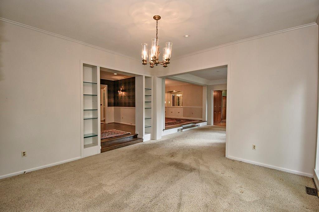 36 Windsor Road Pittsburgh, PA 15215 - Photo 6 of 25 Family Room