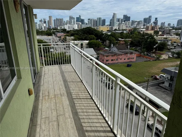 $2,500 | 219 Northwest 12th Avenue, Unit 711, Miami, FL 33128