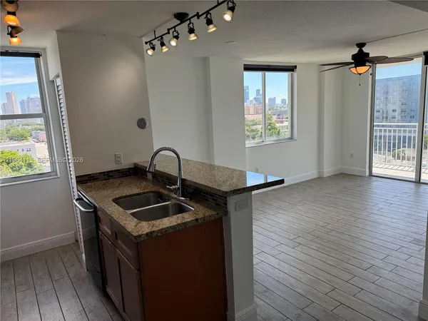 $2,500 | 219 Northwest 12th Avenue, Unit 711, Miami, FL 33128