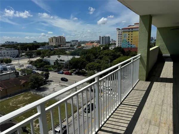 $2,500 | 219 Northwest 12th Avenue, Unit 711, Miami, FL 33128