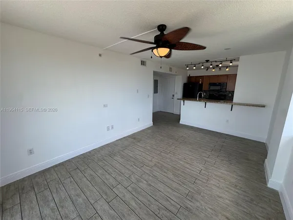 $2,500 | 219 Northwest 12th Avenue, Unit 711, Miami, FL 33128