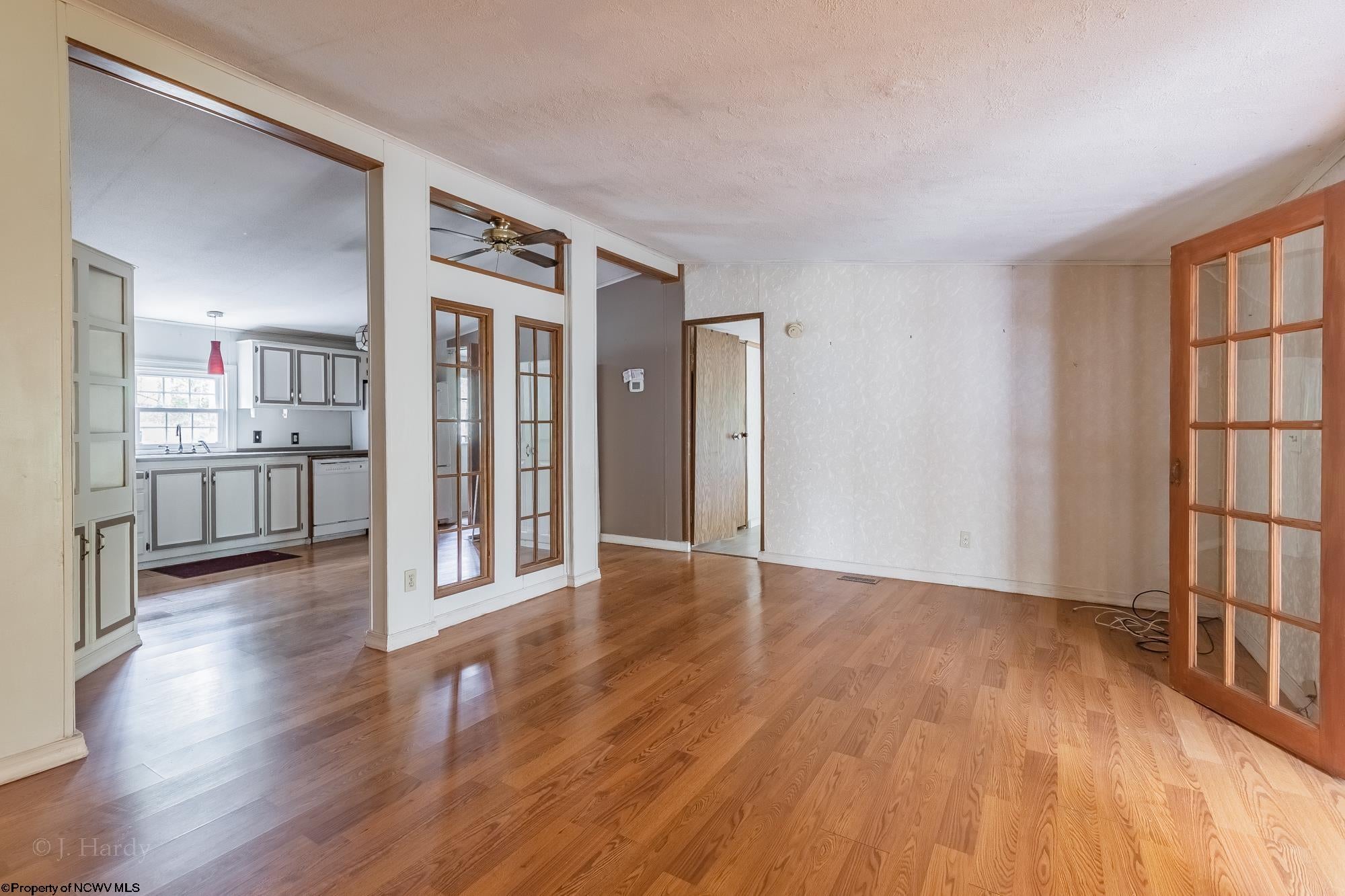 1114 Grafton Road Morgantown, WV 26508 - Photo 9 of 23 Gallery Image 9