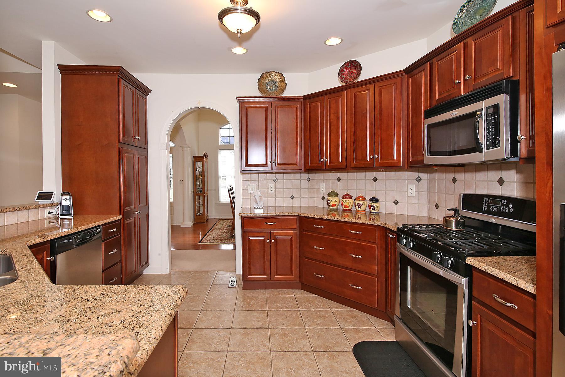 33 Strathford Drive Lebanon, PA 17042 - Photo 15 of 57 Kitchen