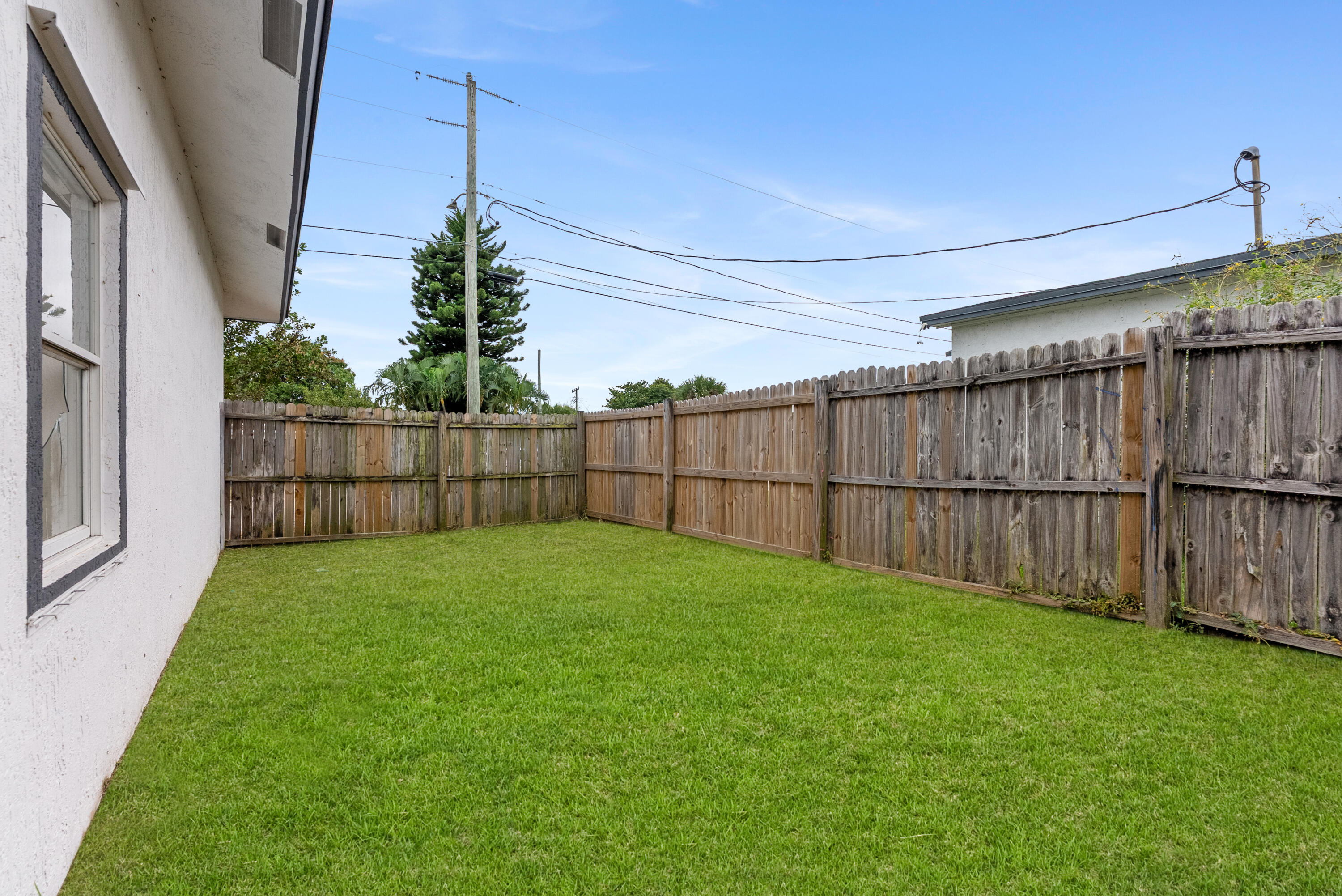 3011 Avenue M Riviera Beach, FL 33404 - Photo 24 of 35 backyard