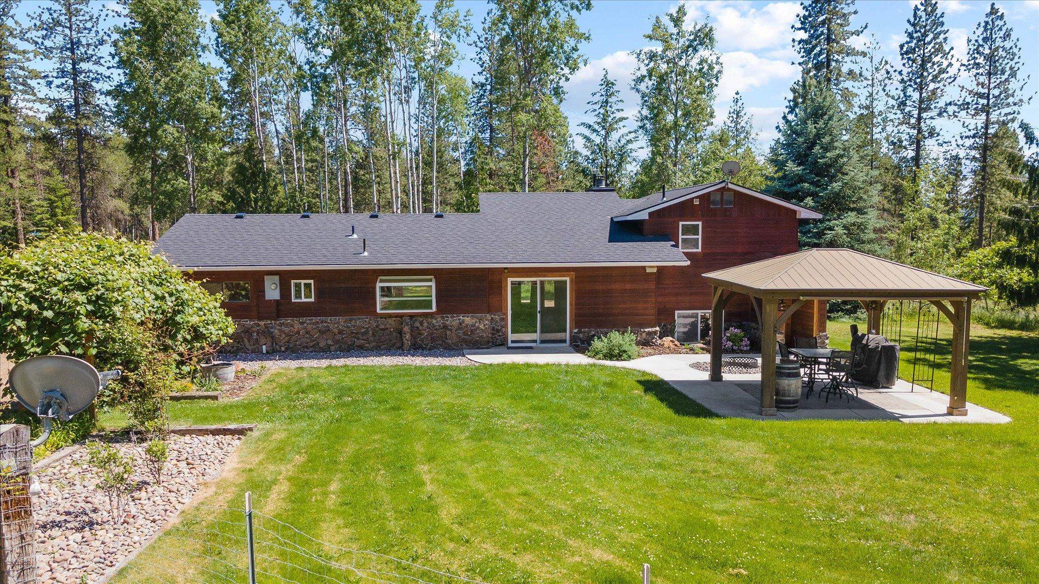 27401 North Short Road Deer Park, WA 99006 - Photo 1 of 46