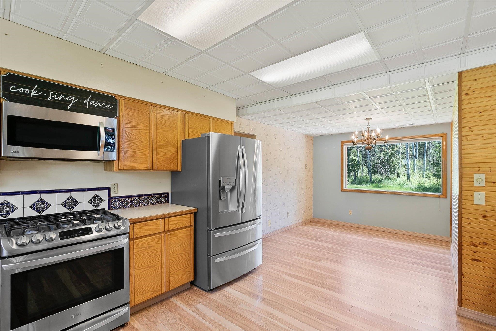 27401 North Short Road Deer Park, WA 99006 - Photo 13 of 46
