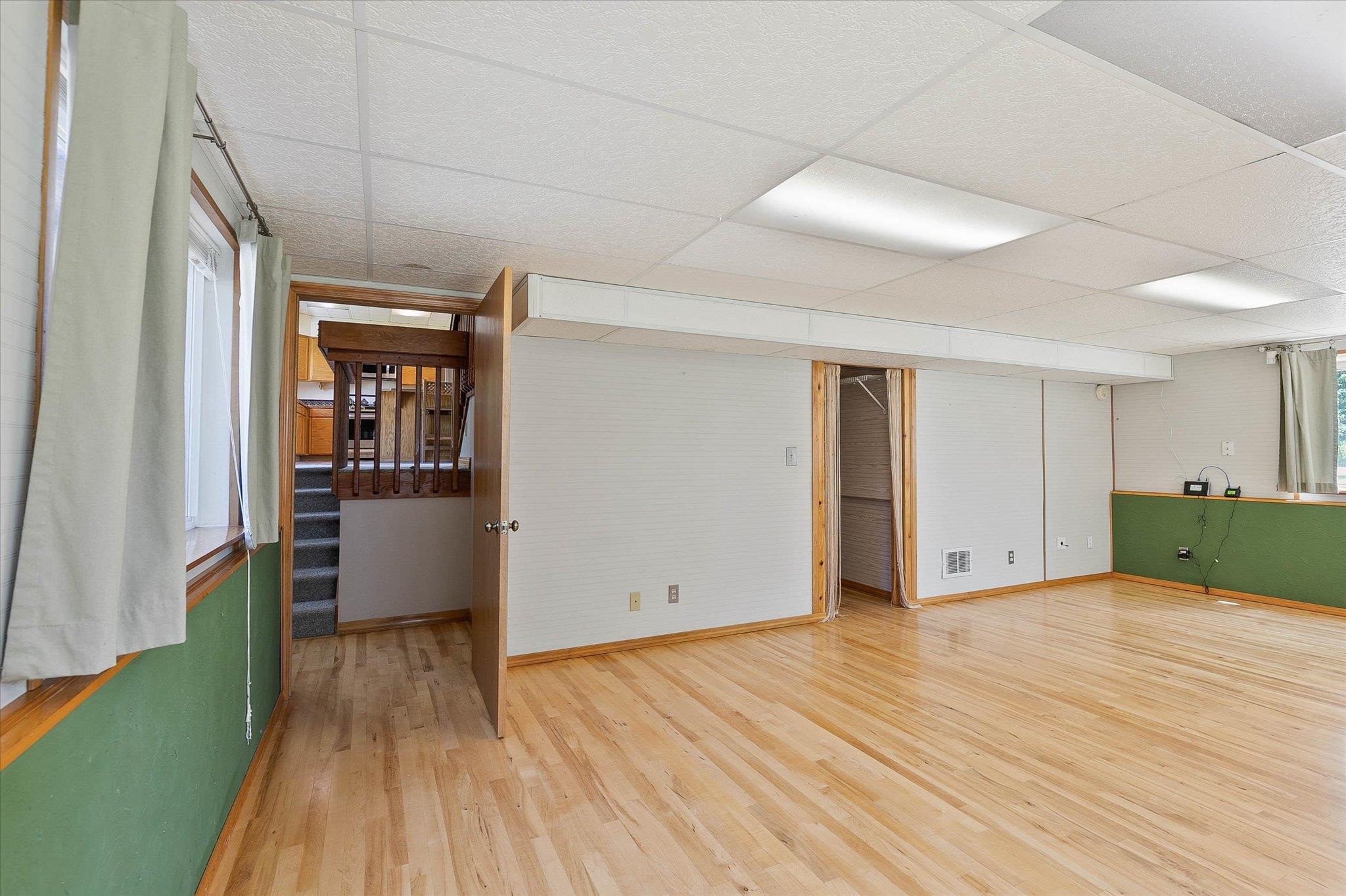 27401 North Short Road Deer Park, WA 99006 - Photo 8 of 46