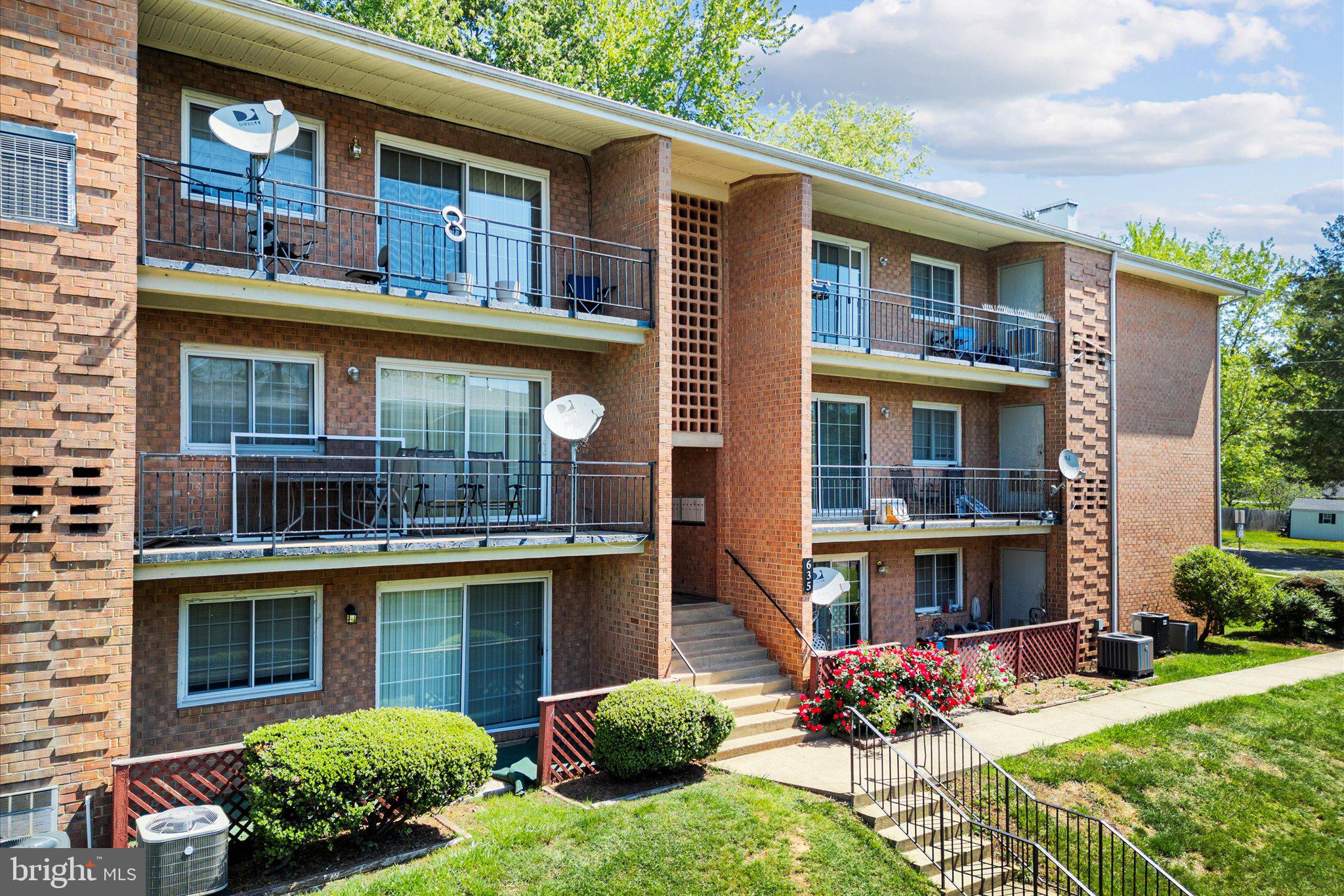 635 Waterloo Road, Unit 232 Warrenton, VA 20186 - Photo 2 of 36 Gallery Image 2