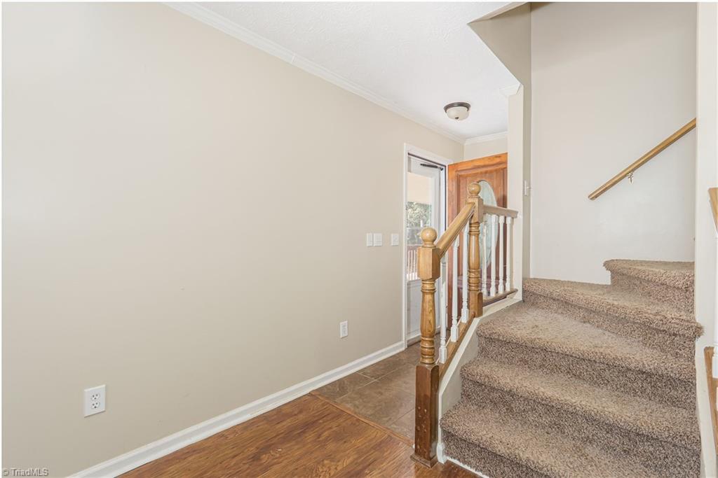 5212 Williard Road Oak Ridge, NC 27310 - Photo 5 of 23