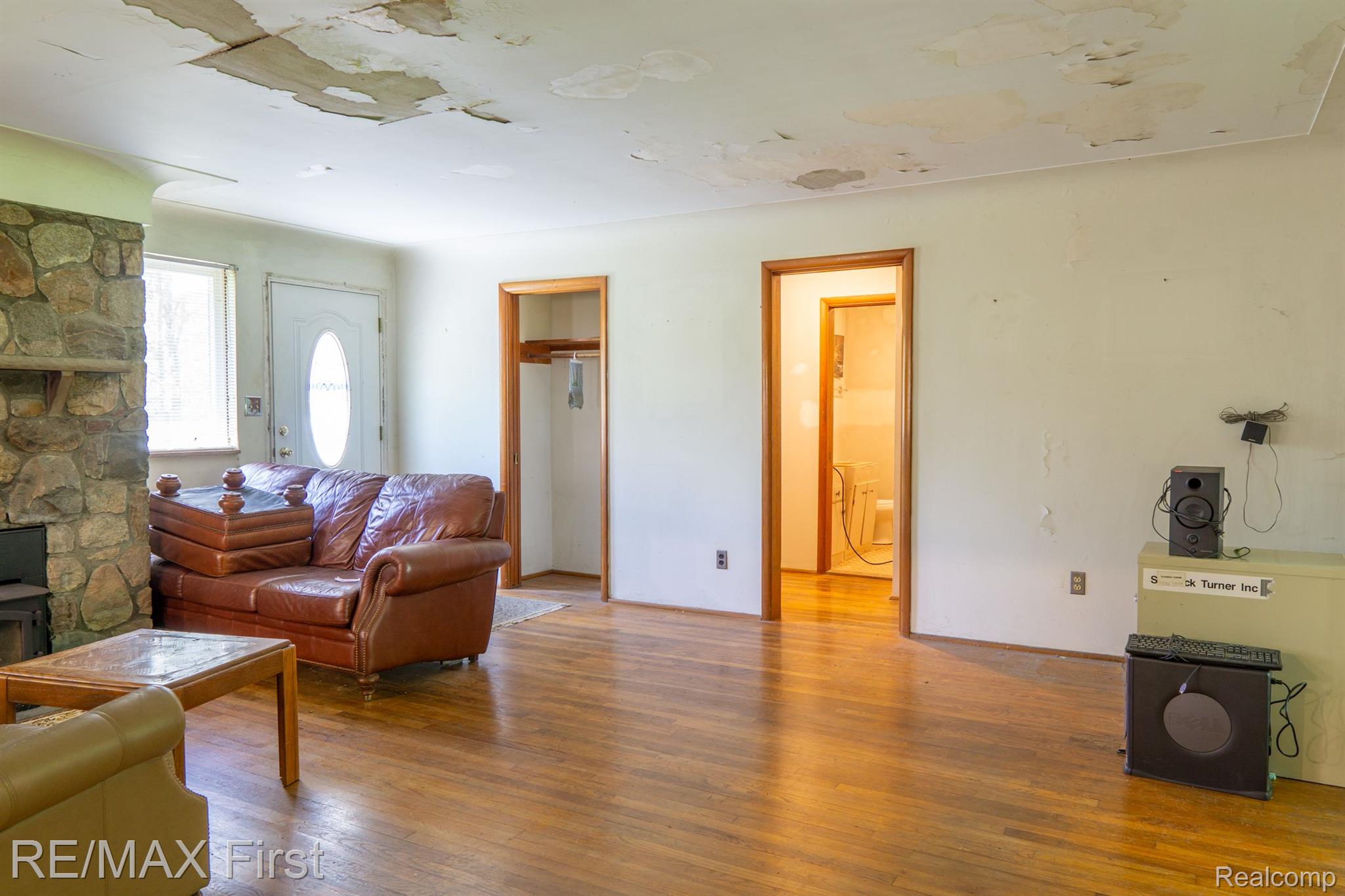 250 West Buell Road Oakland, MI 48363 - Photo 21 of 36