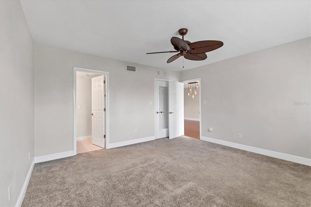 301 South Gulfstream Avenue, Unit 302 Sarasota, FL 34236 - Photo 20 of 25 a view of an empty room
