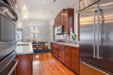$6,300 | 1065 North Marshfield Avenue, Unit 2, Chicago, IL 60622