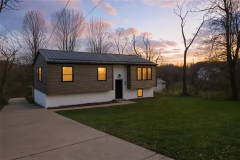 $385,000 | 32 Green Oak Drive, Coraopolis, PA 15108